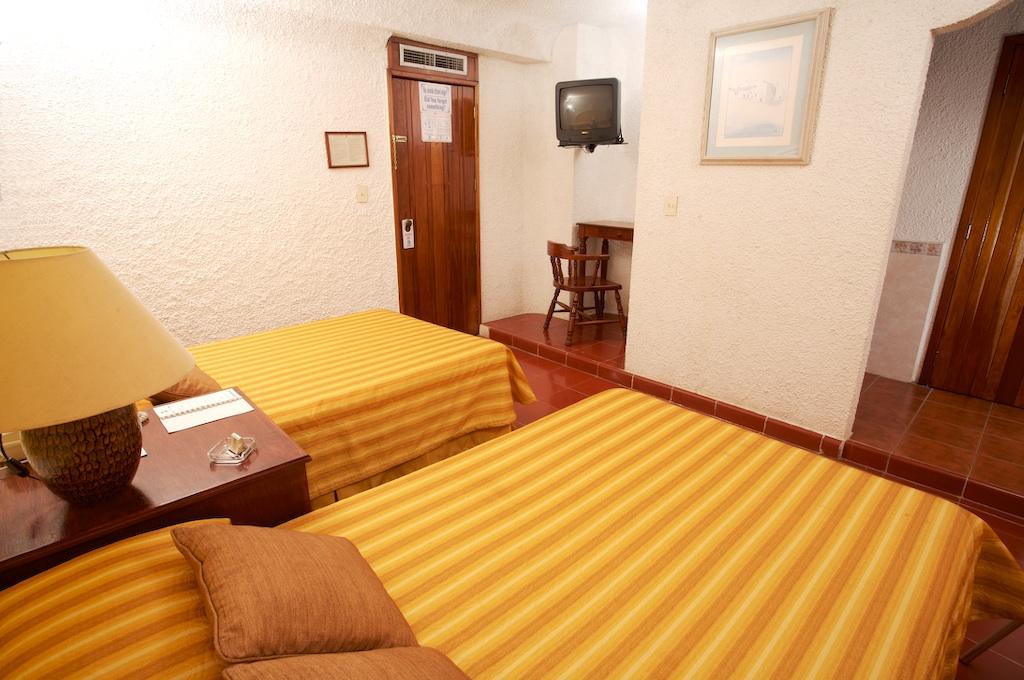 Hotel Antillano Канкун Екстериор снимка