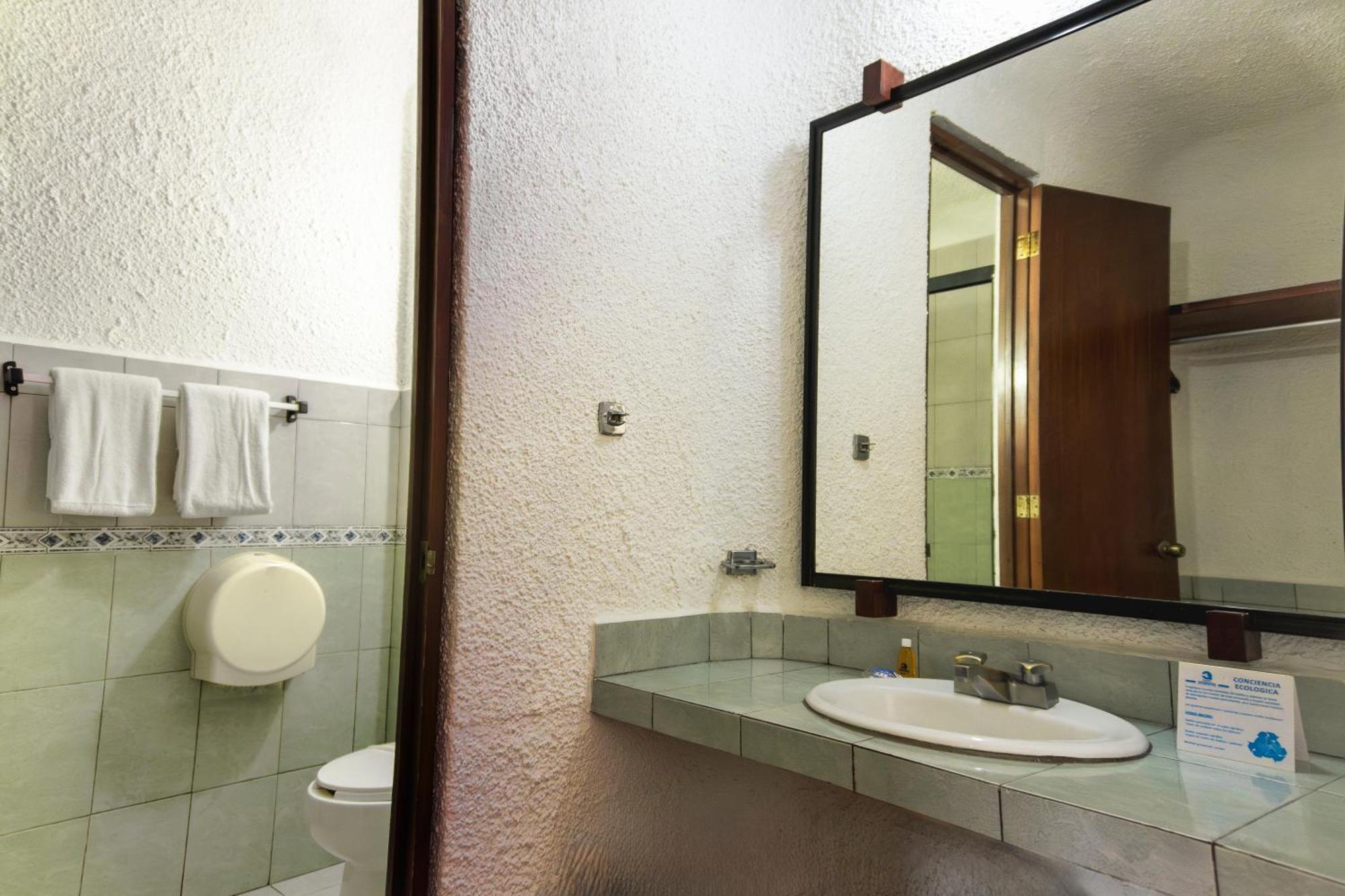 Hotel Antillano Канкун Екстериор снимка