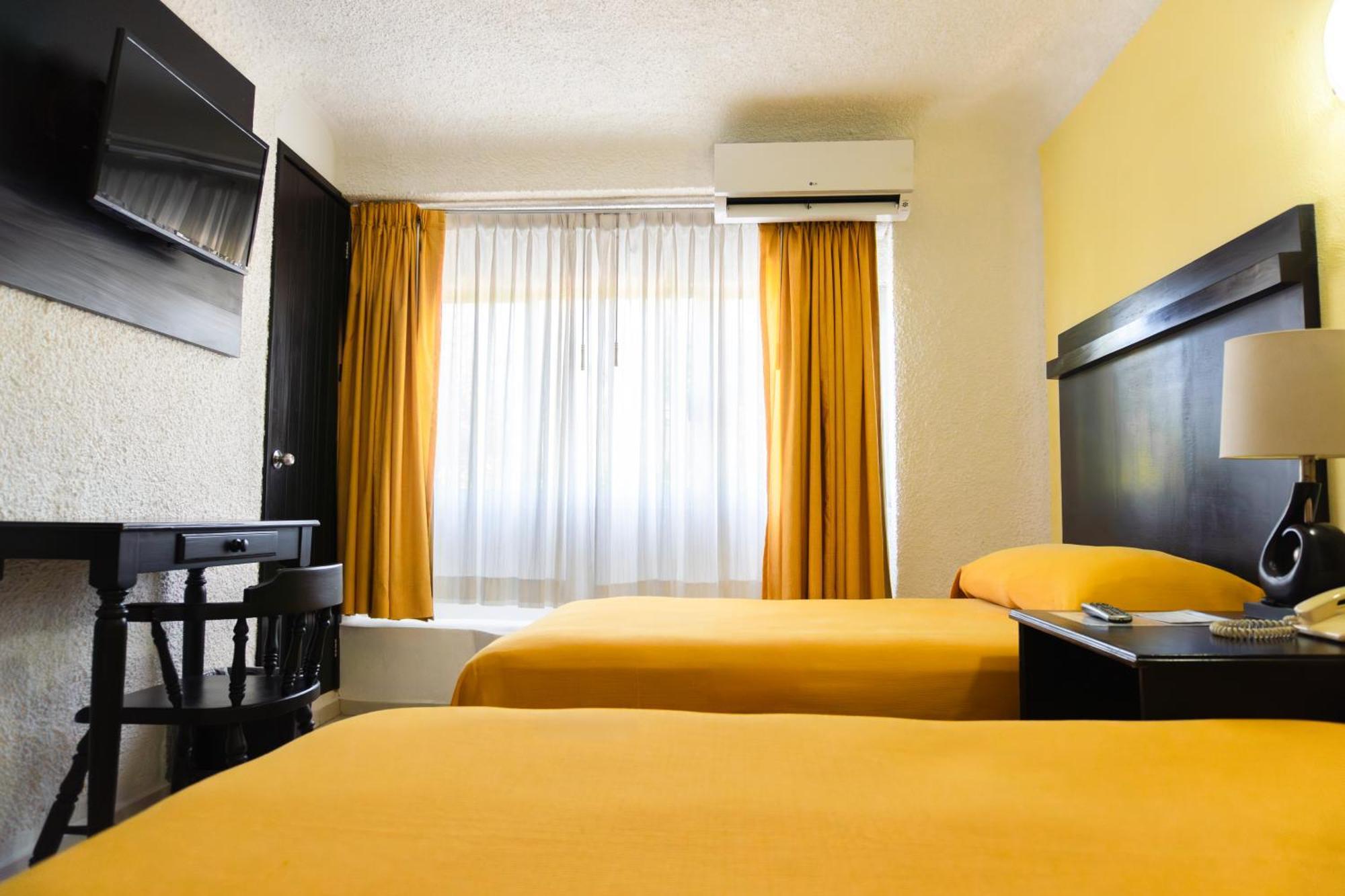 Hotel Antillano Канкун Екстериор снимка