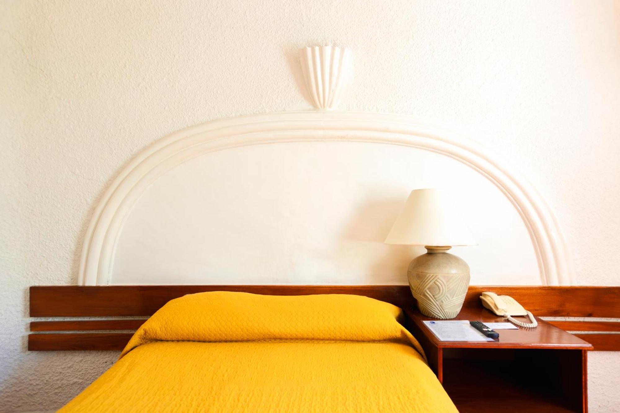 Hotel Antillano Канкун Екстериор снимка