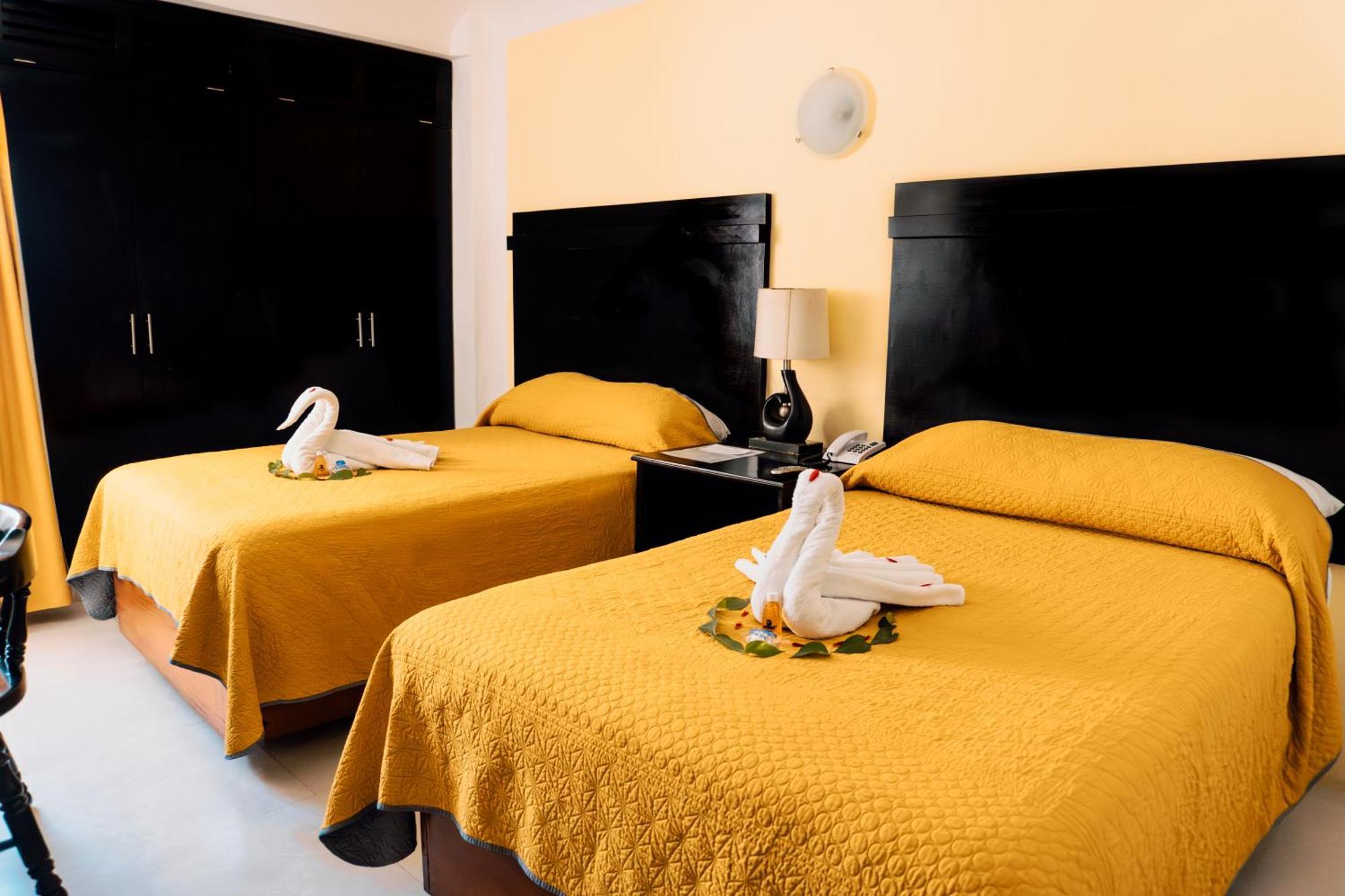Hotel Antillano Канкун Екстериор снимка